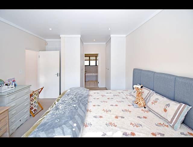 2 BEDROOM APARTMENT FOR SALE IN MORNINGSIDE